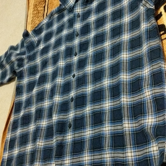 **WANTED - NOT FOR SALE**  L.L.Bean Men's Plaid Flannel Shirt Traditional Fit - Picture 5 of 5